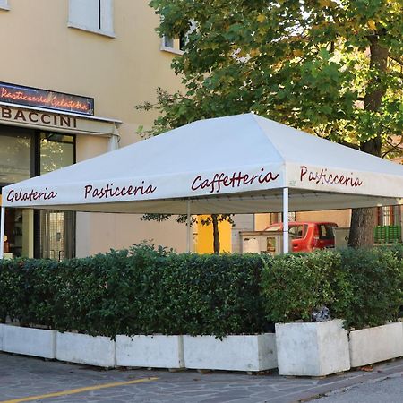 Paradiso24 Forlì Dış mekan fotoğraf