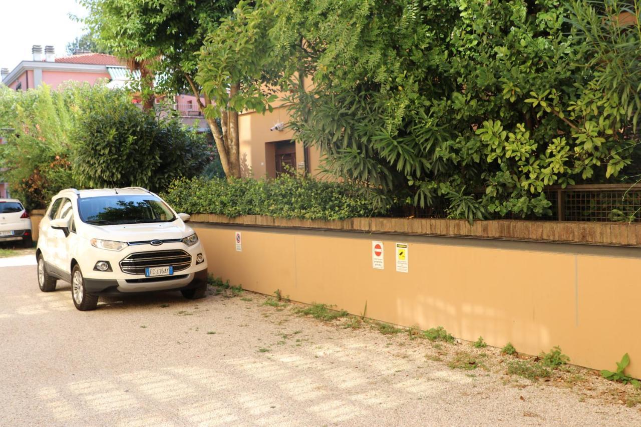 Paradiso24 Forlì Dış mekan fotoğraf